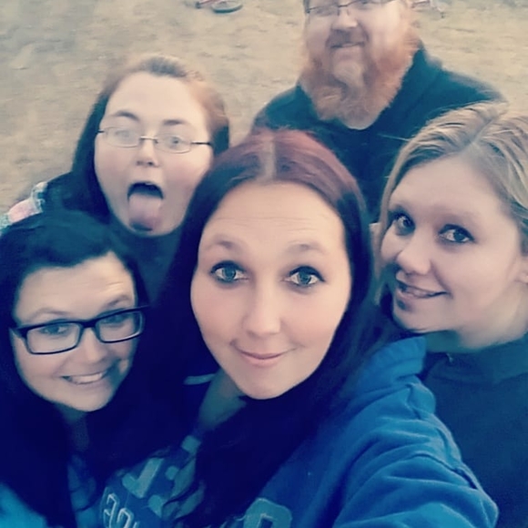 Meet your Posher, Cassandra - Picture 1 of 1